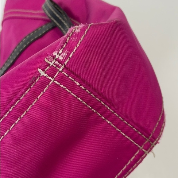 NINE WEST CROSSBODY HOT PINK - Picture 12 of 16